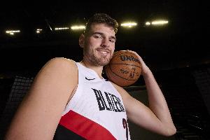 真有东西!上赛季克林根场均4.5进攻板&13.4次干扰投篮均排NBA第1