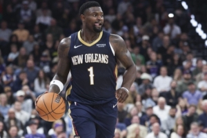 高效输出!锡安半场8投7中&罚球6中4 得到18分1板1助