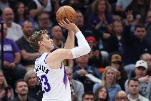 难救主！马尔卡宁19中9拿28分6板 三分11中5