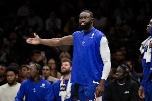 NBA杯76人迎战尼克斯 杰伦·布朗因左膝酸痛缺席比赛
